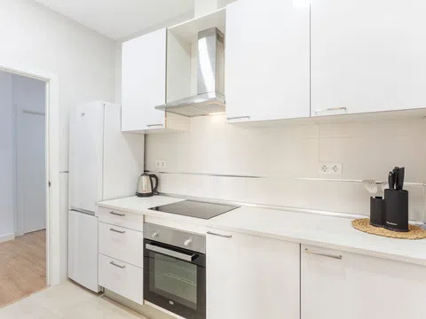 Flat in calle de Rodrigo de Guevara - Photo 9