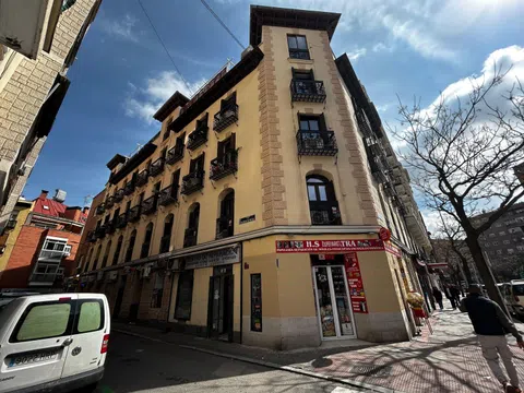 Flat in calle de Francos Rodríguez - Photo 4