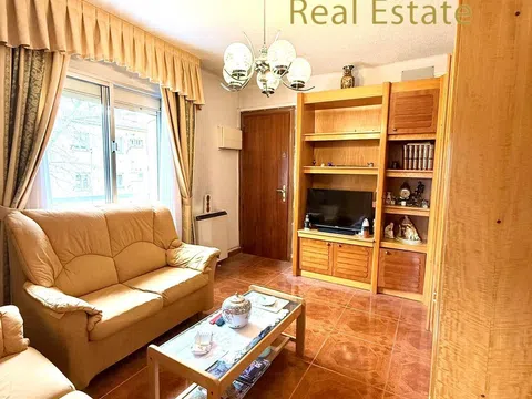 Flat in calle de Pedreña - Photo 4