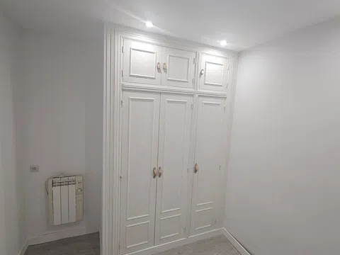 Flat in calle de Cristóbal Bordiú - Photo 2