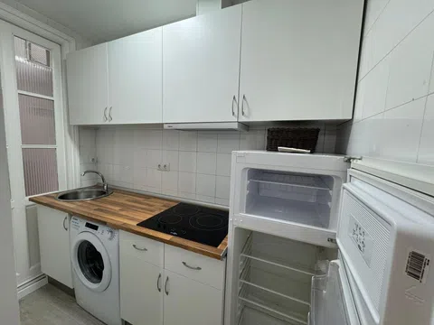 Flat in calle de Cristóbal Bordiú - Photo 13