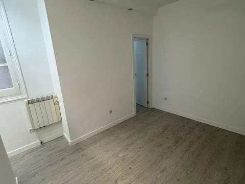 Flat in calle de Cristóbal Bordiú - Photo 5