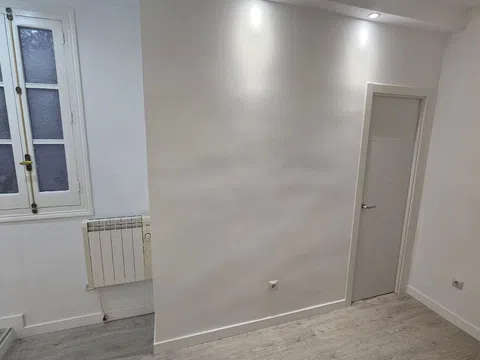 Flat in calle de Cristóbal Bordiú - Photo 8