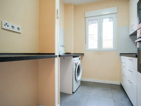 Flat in calle de Marcelo Usera - Photo 13