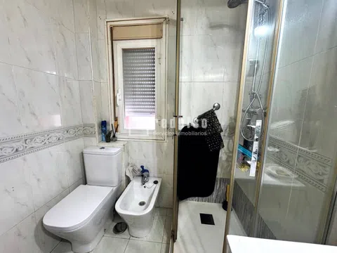 Flat in calle de Arciniega - Photo 13