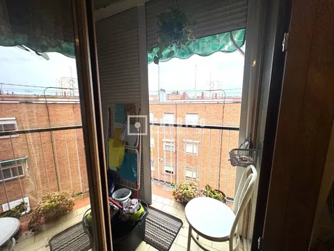 Flat in calle de Arciniega - Photo 5