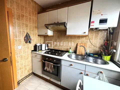 Flat in calle de Arciniega - Photo 7