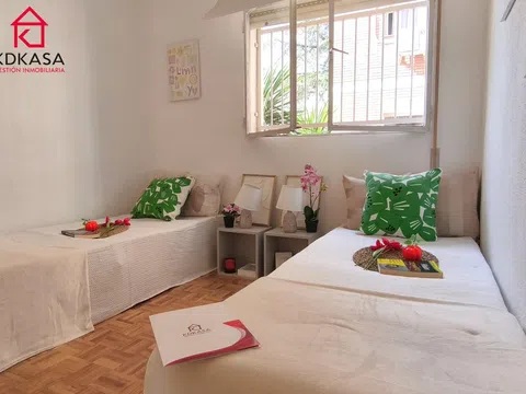 Flat in calle de la Peña Santa - Photo 18