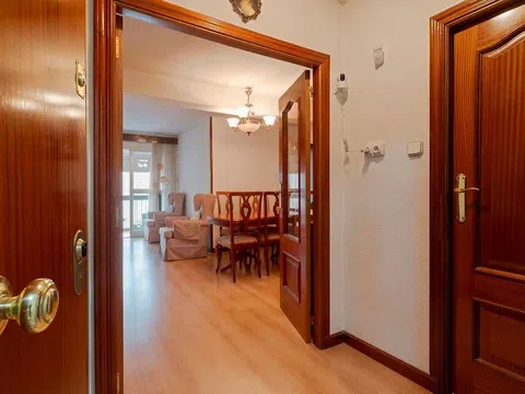 Flat in CL San Froilan - Photo 3