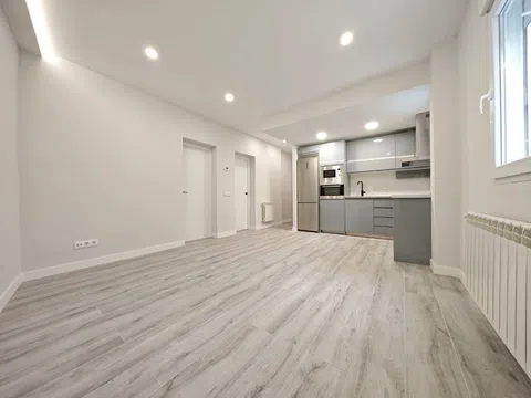Flat - Photo 2