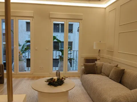 Flat in calle de Ayala - Photo 5