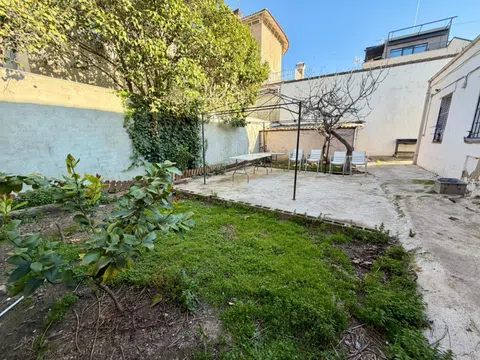 Detached house in calle de la Isla de Nelson - Photo 1