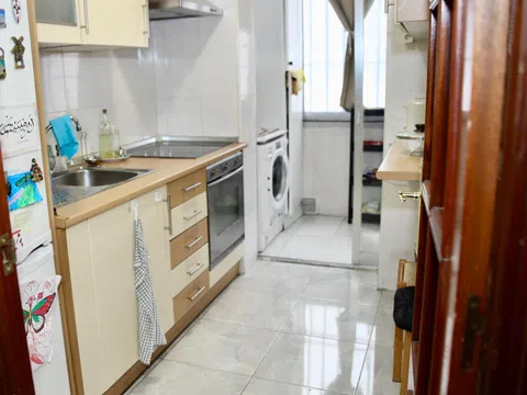 Flat in calle Escoriaza no number - Photo 2