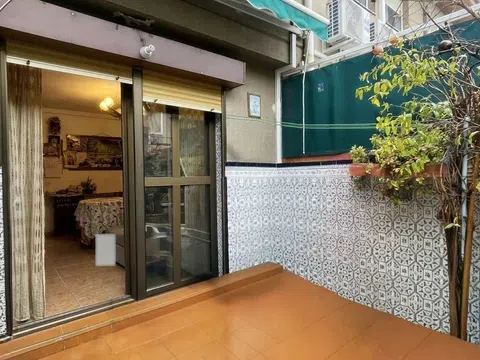 Detached house - Photo 1