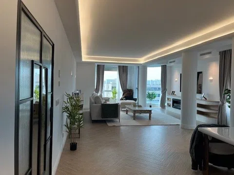 Flat in calle de Raimundo Fernández Villaverde - Photo 1