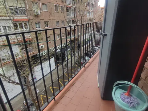 Flat in calle de Carvajales - Photo 13