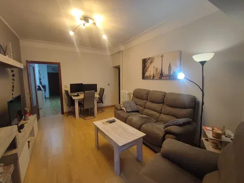 Flat in calle de Carvajales - Photo 4