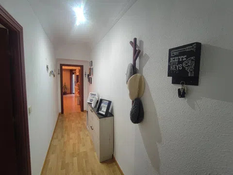 Flat in calle de Carvajales - Photo 6