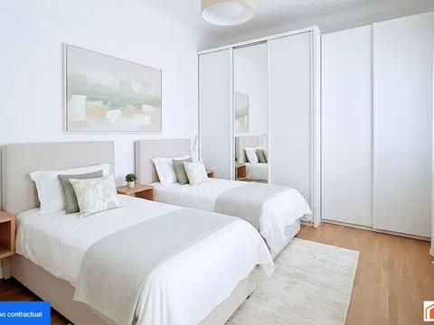 Flat in calle de Juan Bravo - Photo 2