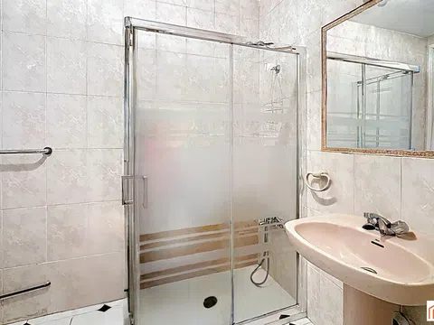 Flat in calle de Juan Bravo - Photo 18