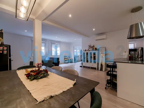 Flat in calle de Alustante - Photo 1