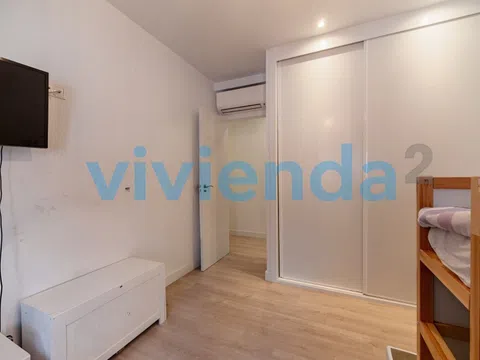 Flat in calle de Alustante - Photo 17