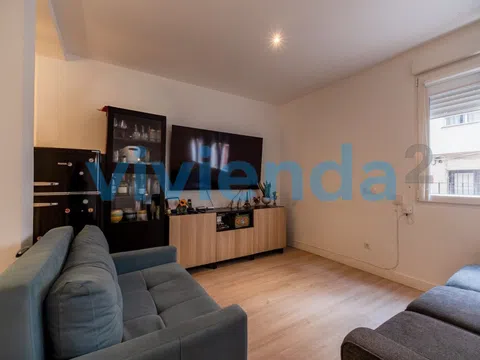 Flat in calle de Alustante - Photo 8