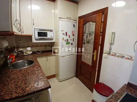 Flat in calle de Cebreros - Photo 6