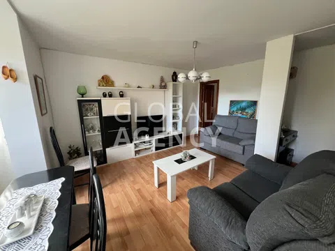 Flat - Photo 2