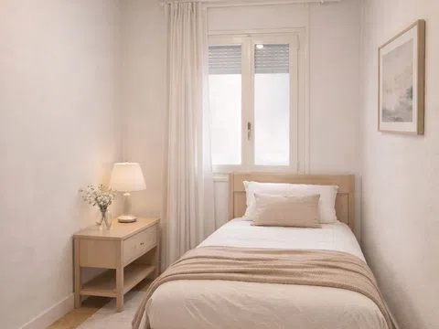 Flat in calle de Orense - Photo 8