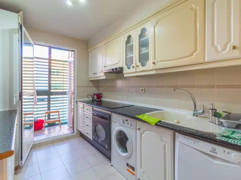 Flat in calle de Eduardo Rivas - Photo 18