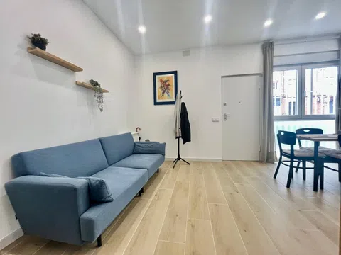 Flat in calle de Lorca - Photo 3