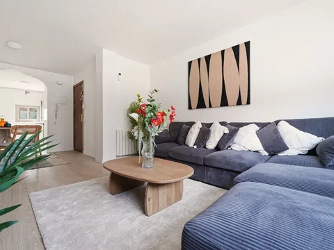 Flat in avenida del Doctor García Tapia - Photo 2