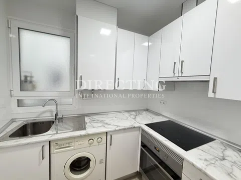 Flat in calle de Francisco Silvela - Photo 2