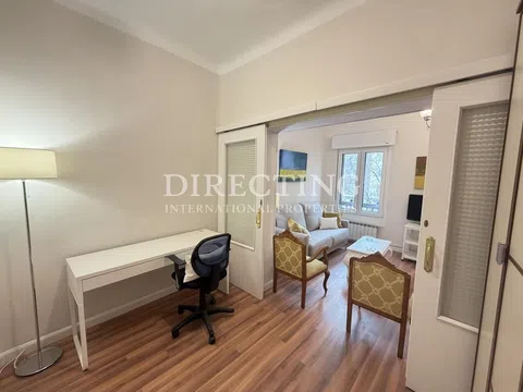 Flat in calle de Francisco Silvela - Photo 9