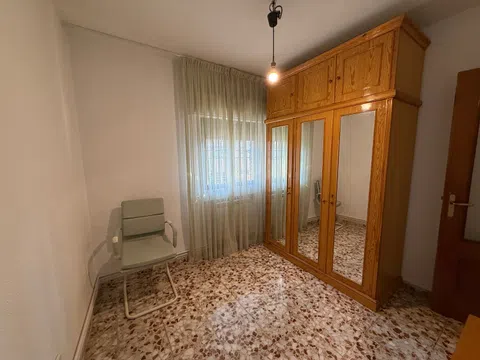 Flat in calle Florencio Sanz - Photo 2