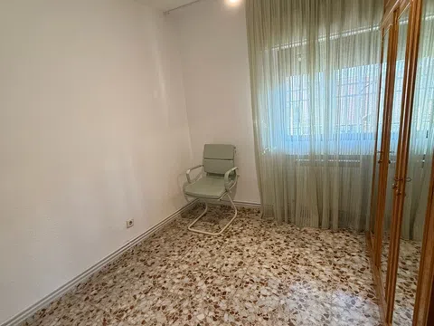 Flat in calle Florencio Sanz - Photo 3