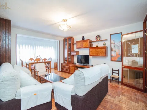 Flat in calle de Oliva de Plasencia - Photo 2