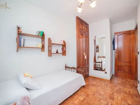 Flat in calle de Oliva de Plasencia - Photo 13