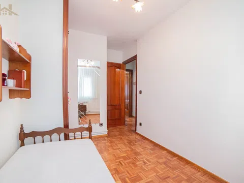 Flat in calle de Oliva de Plasencia - Photo 14