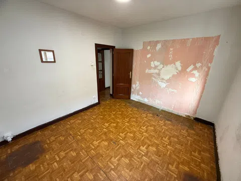 Flat in calle de Sarria - Photo 6