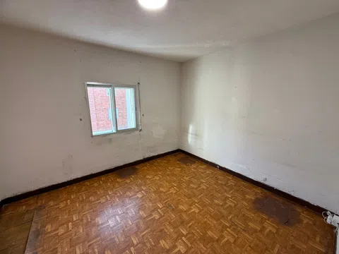 Flat in calle de Sarria - Photo 8