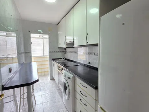 Flat in calle Nuno Gómez - Photo 2
