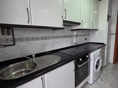 Flat in calle Nuno Gómez - Photo 7