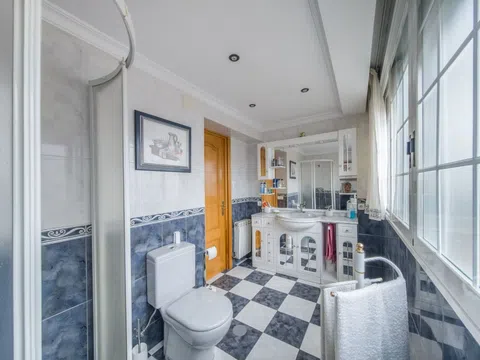 Penthouse in plaza de Valsaín - Photo 8