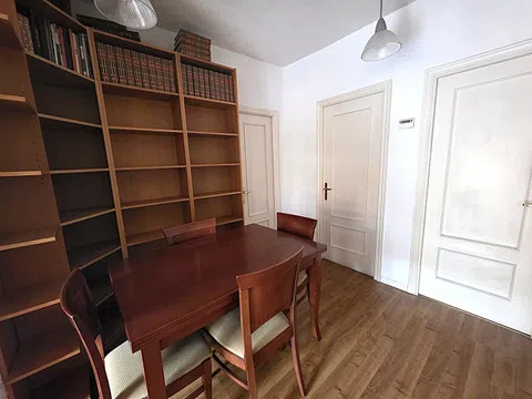 Flat in calle de Eugenio Sellés - Photo 3
