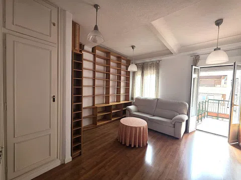 Flat in calle de Eugenio Sellés - Photo 6
