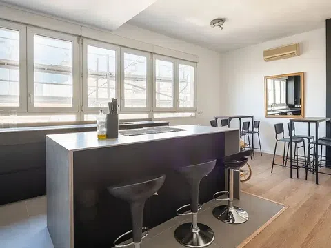 Penthouse - Photo 3
