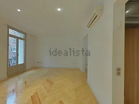 Flat in calle de Castelló, 34 - Photo 1