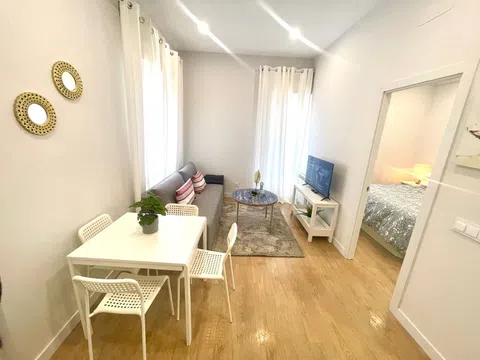 Flat in calle de Servando Batanero - Photo 5
